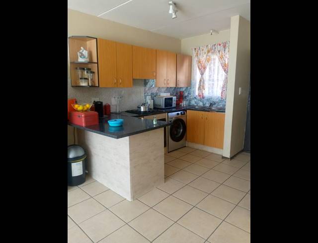 2 BEDROOM APARTMENT FOR SALE IN FLORIDA